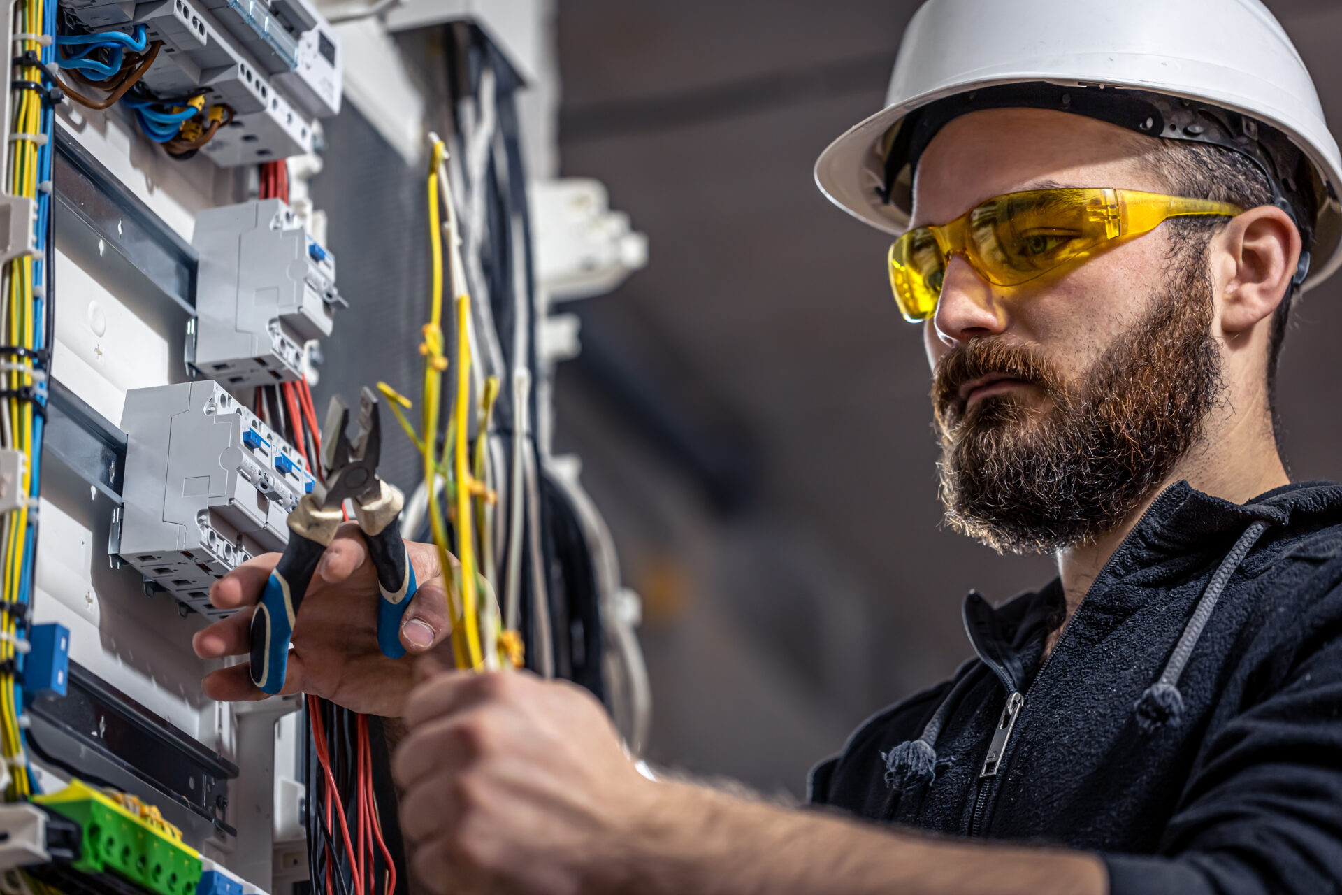 Choosing the Right Network Cabling Installer in Tampa and Palm Beach